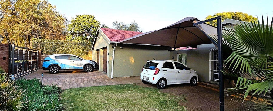 4 Bedroom Property for Sale in Brackenhurst Gauteng