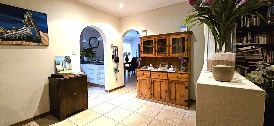 4 Bedroom Property for Sale in Brackenhurst Gauteng