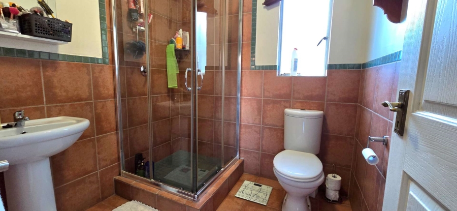 4 Bedroom Property for Sale in Brackenhurst Gauteng