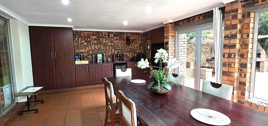 4 Bedroom Property for Sale in Brackenhurst Gauteng