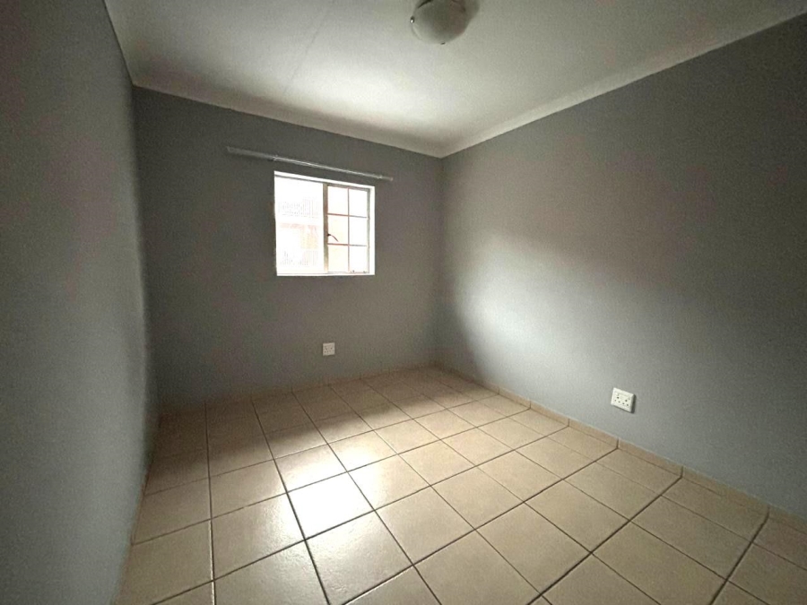 2 Bedroom Property for Sale in Towerby Gauteng