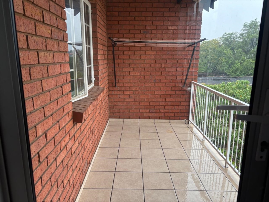 2 Bedroom Property for Sale in Towerby Gauteng