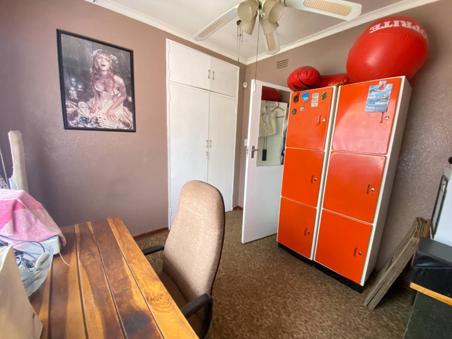 3 Bedroom Property for Sale in Mulbarton Gauteng