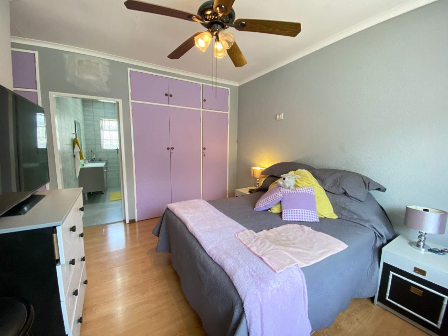 3 Bedroom Property for Sale in Mulbarton Gauteng