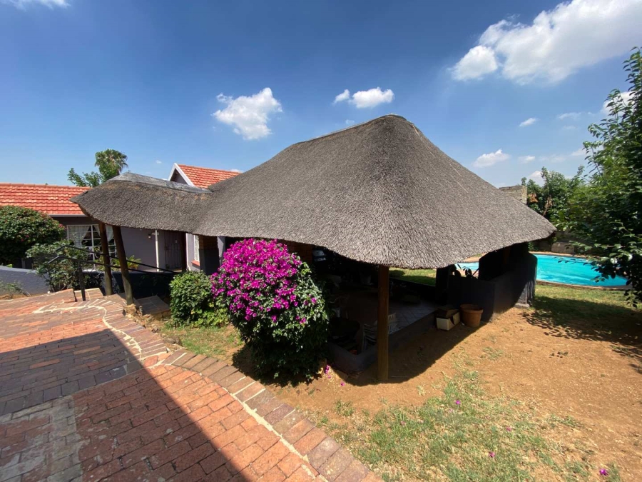 3 Bedroom Property for Sale in Mulbarton Gauteng