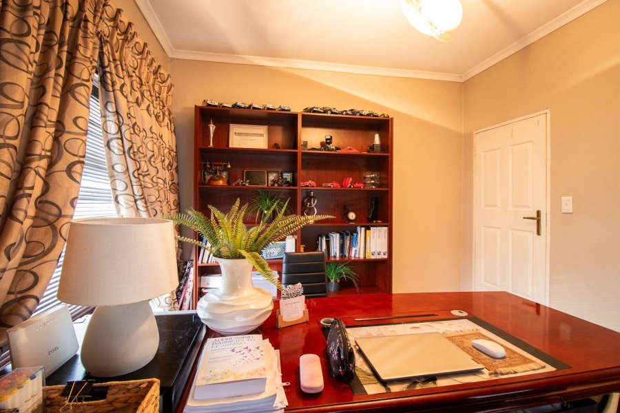 4 Bedroom Property for Sale in New Redruth Gauteng