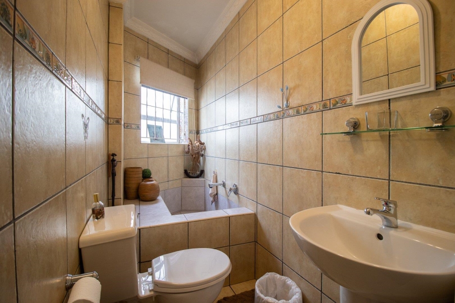 4 Bedroom Property for Sale in New Redruth Gauteng