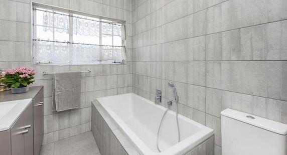 3 Bedroom Property for Sale in Mulbarton Gauteng