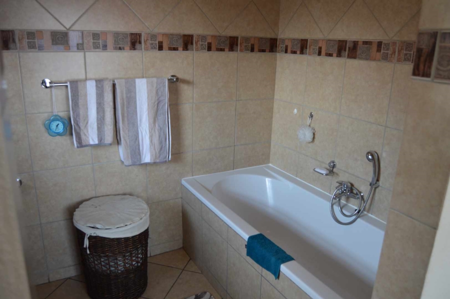 3 Bedroom Property for Sale in New Market Gauteng