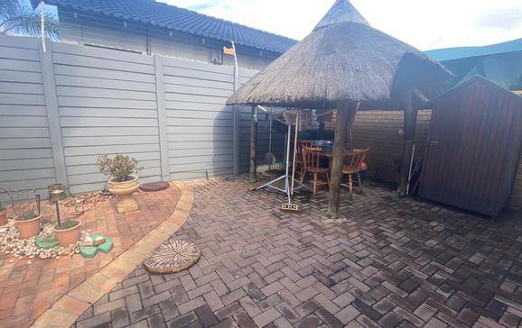 4 Bedroom Property for Sale in New Redruth Gauteng