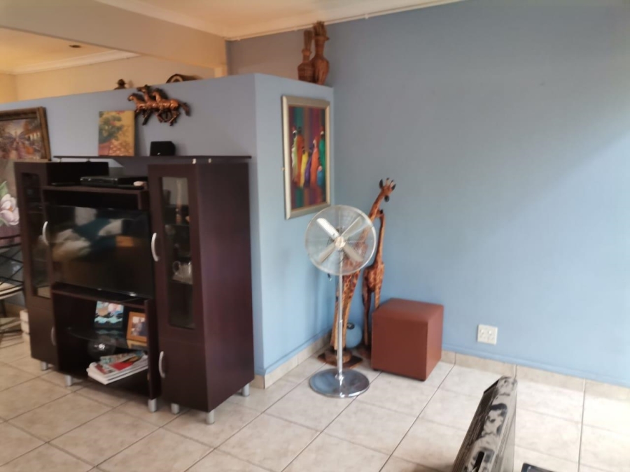 3 Bedroom Property for Sale in Dorandia Ext 4 Gauteng