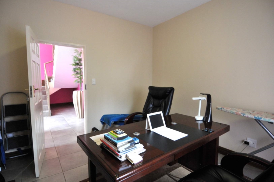 To Let 3 Bedroom Property for Rent in Willow Acres Gauteng
