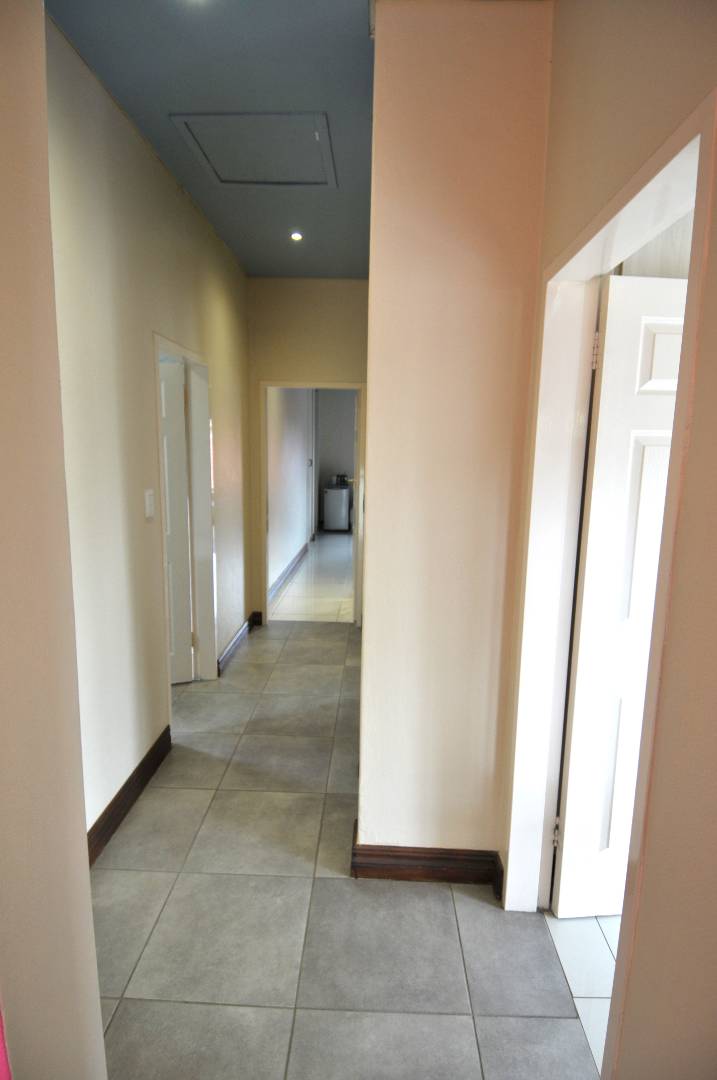 To Let 3 Bedroom Property for Rent in Willow Acres Gauteng