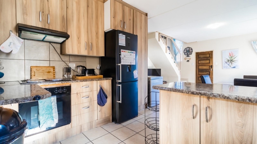 4 Bedroom Property for Sale in Alrode Gauteng