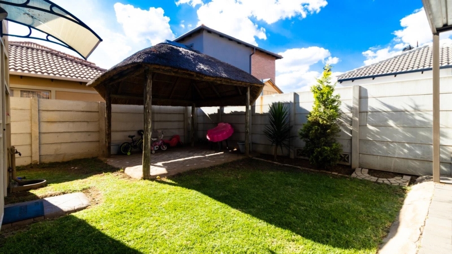 4 Bedroom Property for Sale in Alrode Gauteng