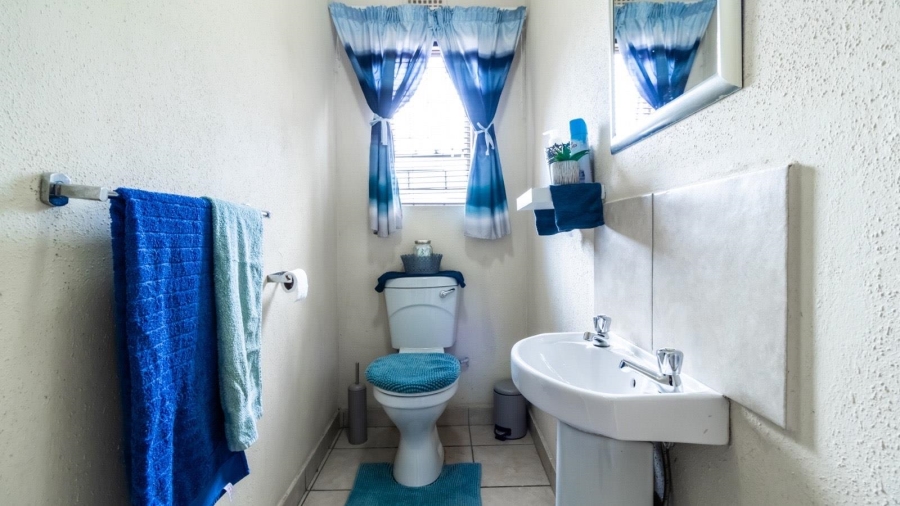 4 Bedroom Property for Sale in Alrode Gauteng