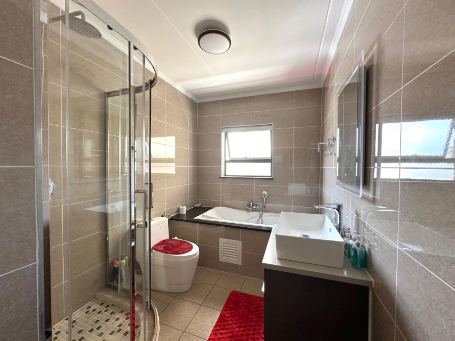 To Let 2 Bedroom Property for Rent in Blue Hills Gauteng