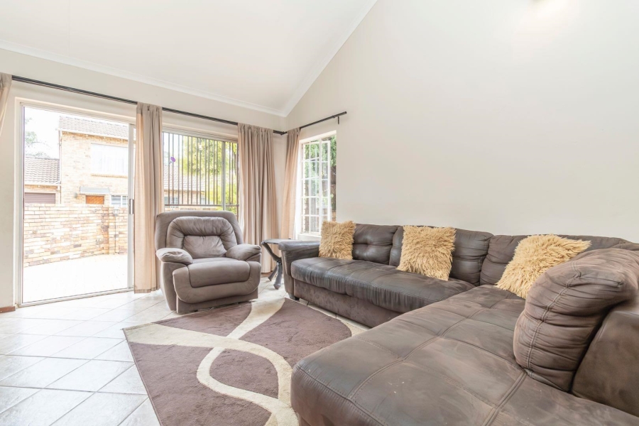 4 Bedroom Property for Sale in Radiokop Gauteng