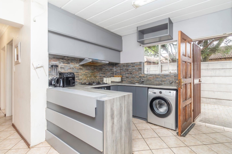 4 Bedroom Property for Sale in Radiokop Gauteng