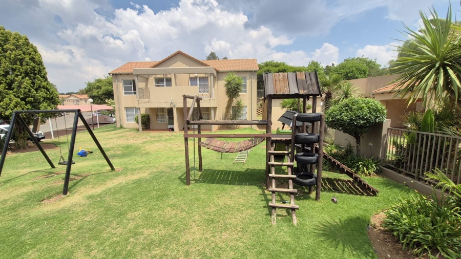 3 Bedroom Property for Sale in Allens Nek Gauteng