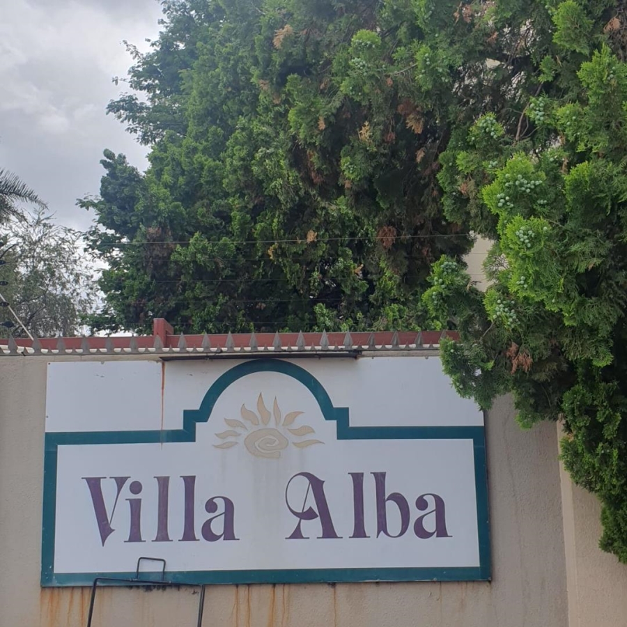 2 Bedroom Property for Sale in Die Hoewes Gauteng