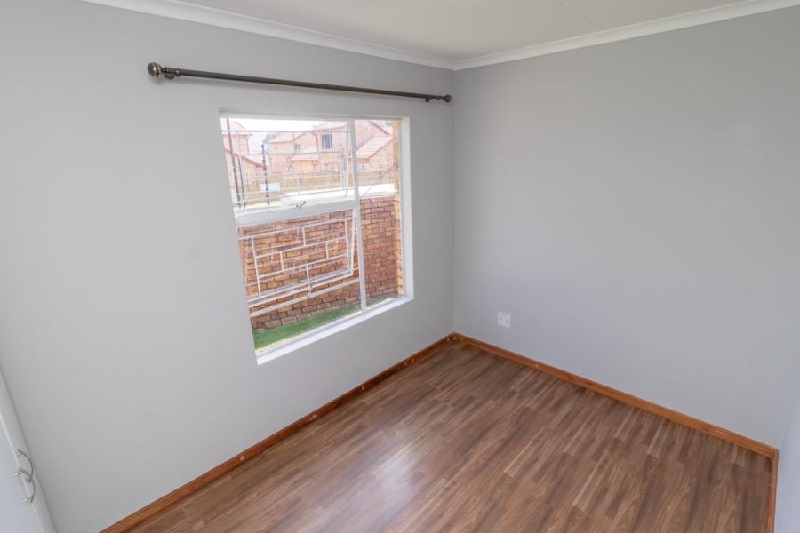 2 Bedroom Property for Sale in Wilgeheuwel Gauteng