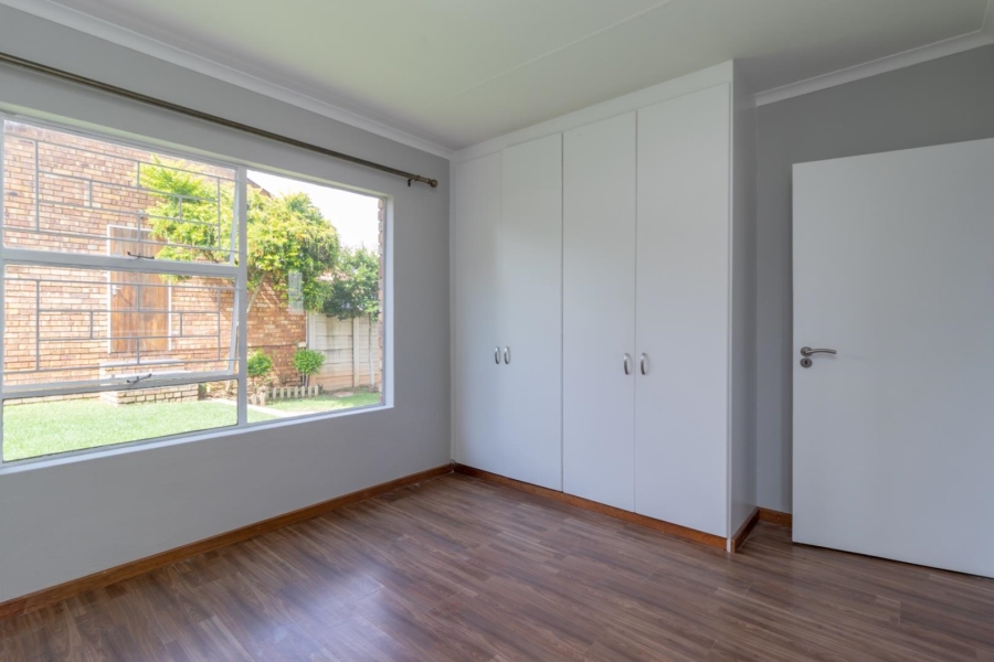 2 Bedroom Property for Sale in Wilgeheuwel Gauteng