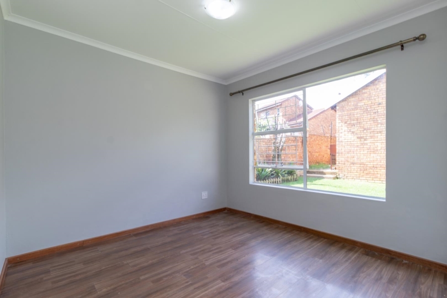 2 Bedroom Property for Sale in Wilgeheuwel Gauteng