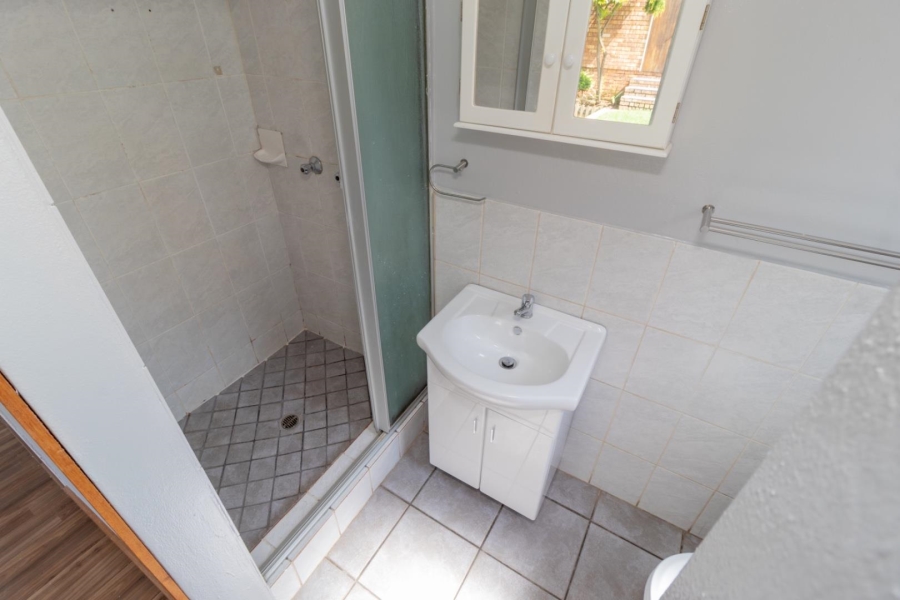 2 Bedroom Property for Sale in Wilgeheuwel Gauteng