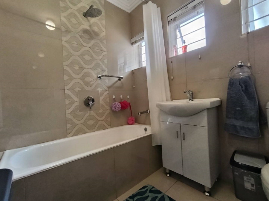 4 Bedroom Property for Sale in Allen Grove Gauteng