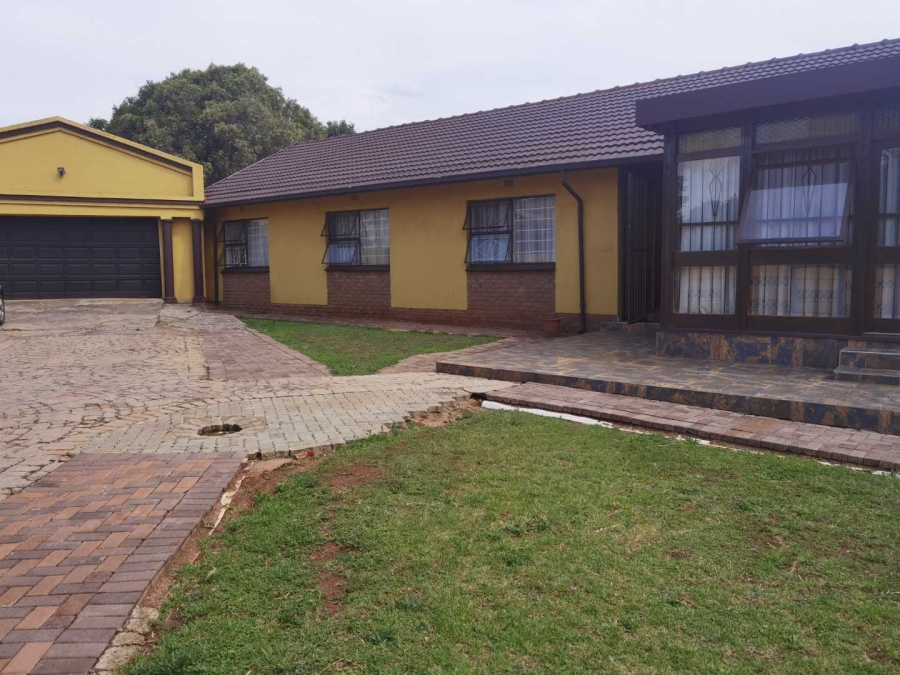 3 Bedroom Property for Sale in Birch Acres Gauteng
