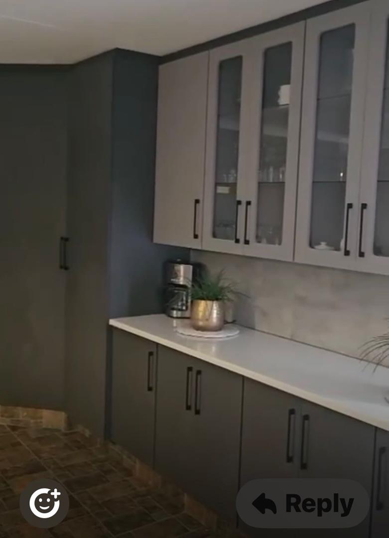 6 Bedroom Property for Sale in Dinokeng Gauteng