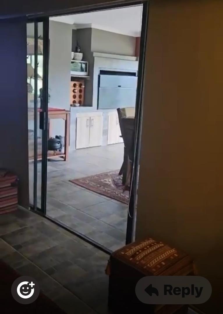 6 Bedroom Property for Sale in Dinokeng Gauteng