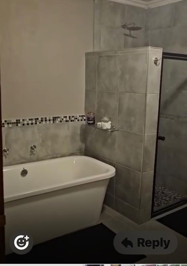 6 Bedroom Property for Sale in Dinokeng Gauteng