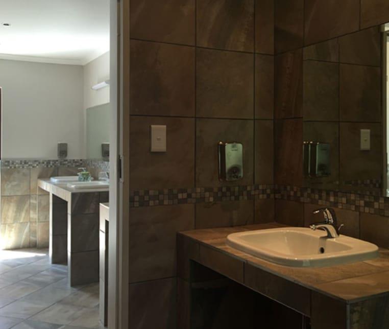 6 Bedroom Property for Sale in Dinokeng Gauteng