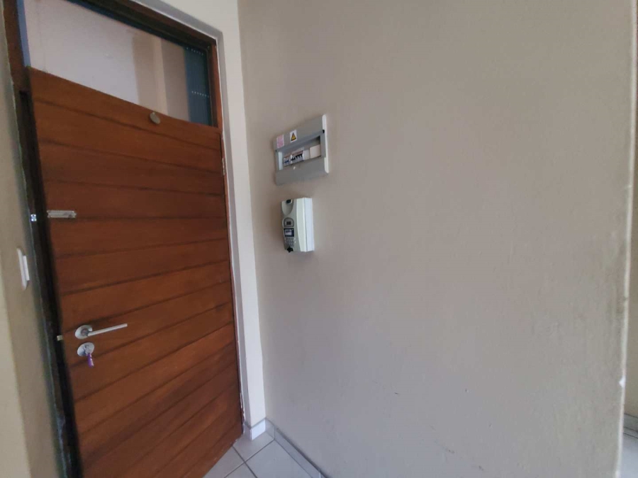 1 Bedroom Property for Sale in Jackal Creek Golf Estate Gauteng