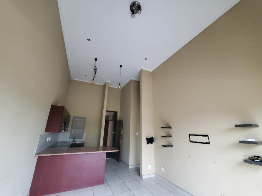 1 Bedroom Property for Sale in Jackal Creek Golf Estate Gauteng