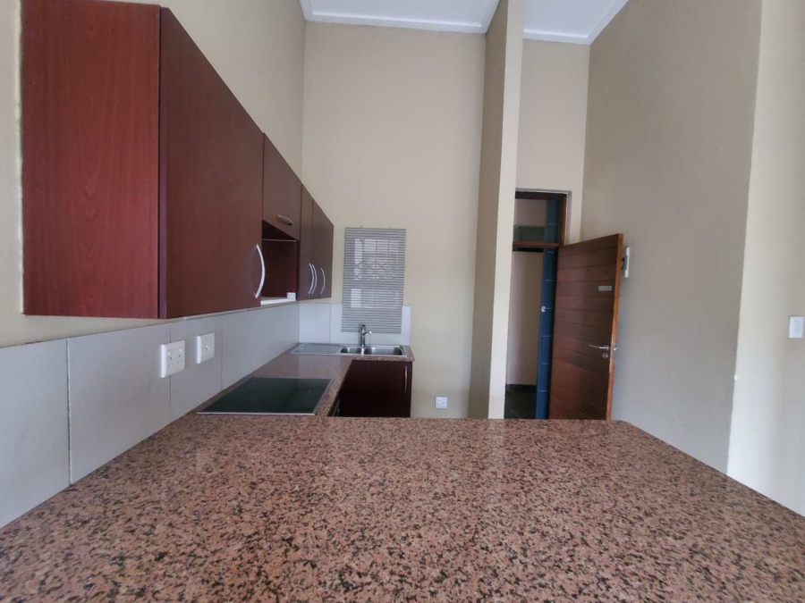 1 Bedroom Property for Sale in Jackal Creek Golf Estate Gauteng