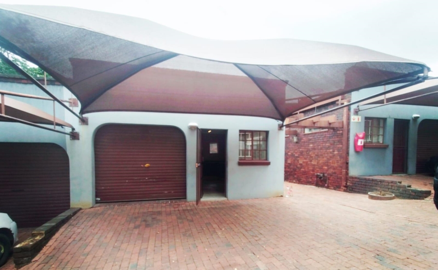 1 Bedroom Property for Sale in Bramley Park Gauteng