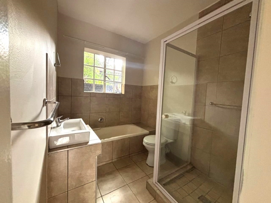 3 Bedroom Property for Sale in Bramley Park Gauteng