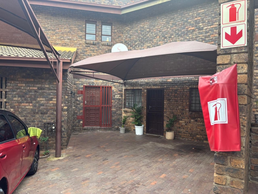 3 Bedroom Property for Sale in Bramley Park Gauteng