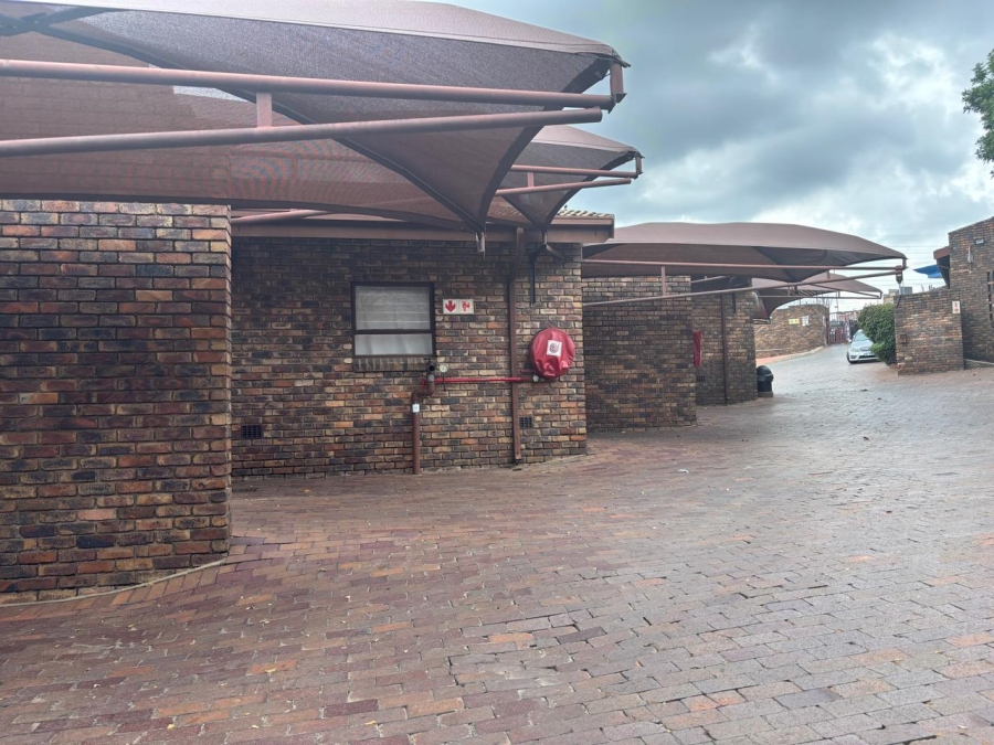 3 Bedroom Property for Sale in Bramley Park Gauteng