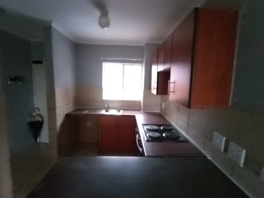 2 Bedroom Property for Sale in Towerby Gauteng