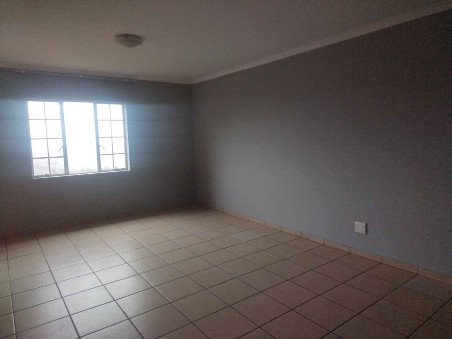 2 Bedroom Property for Sale in Towerby Gauteng
