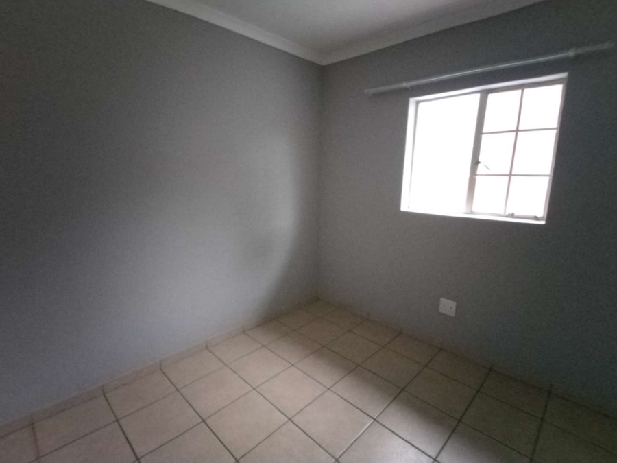 2 Bedroom Property for Sale in Towerby Gauteng