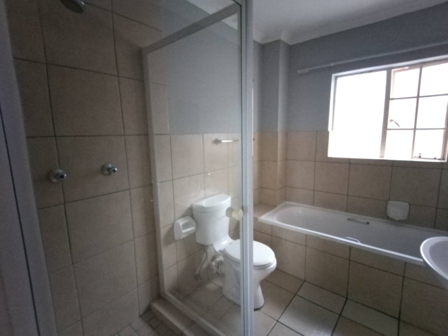 2 Bedroom Property for Sale in Towerby Gauteng