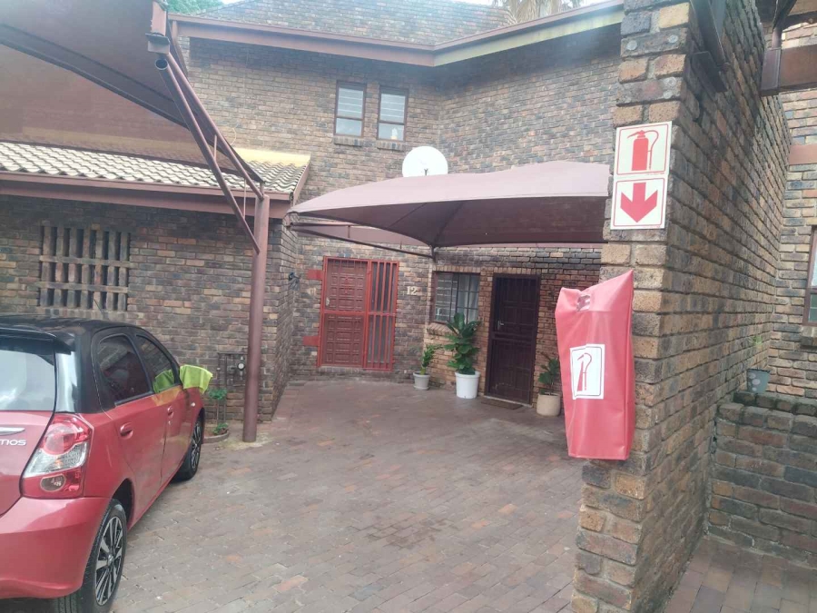 3 Bedroom Property for Sale in Bramley Park Gauteng