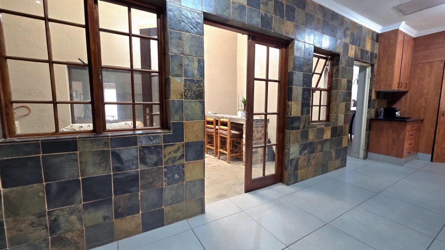 4 Bedroom Property for Sale in Nimrod Park Gauteng
