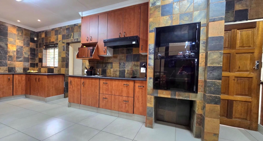 4 Bedroom Property for Sale in Nimrod Park Gauteng