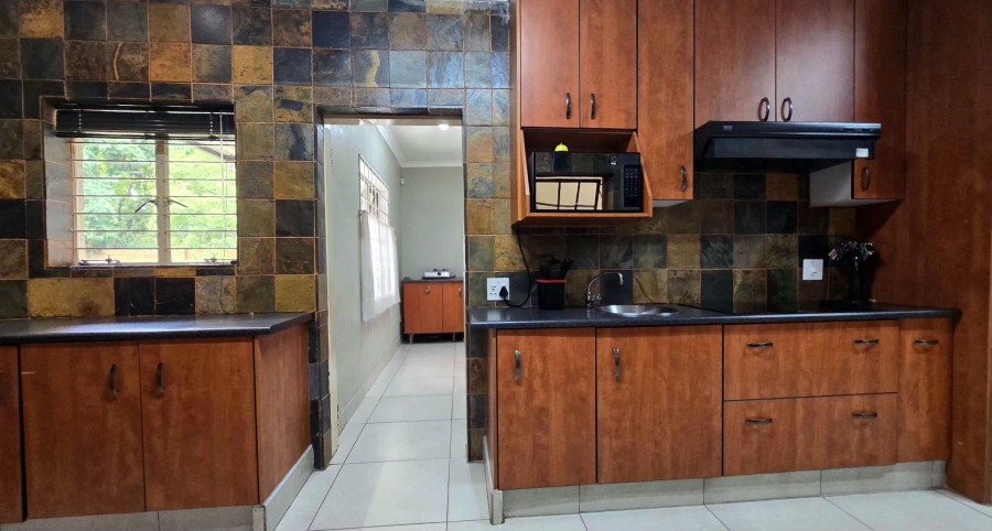 4 Bedroom Property for Sale in Nimrod Park Gauteng